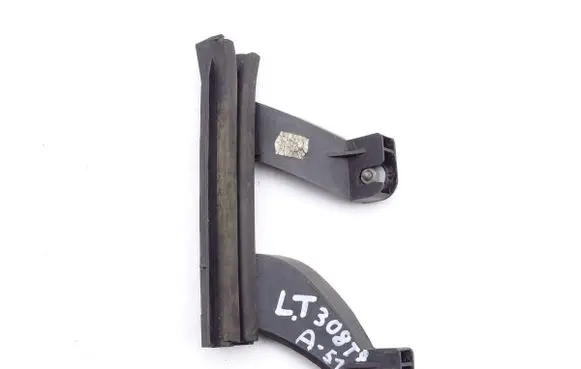 Peugeot 308 Door glass rail 9802146880