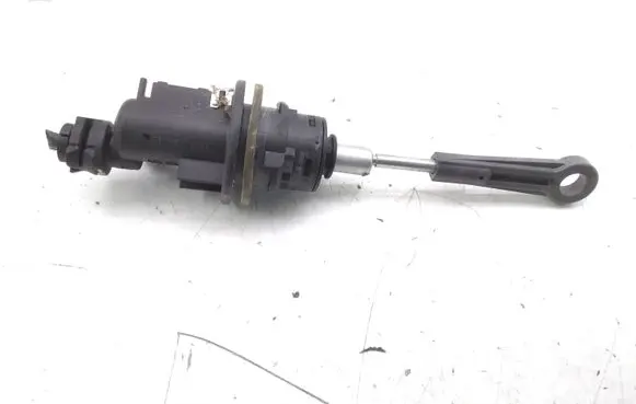 Audi Q5 SQ5 Clutch master cylinder 8K2721401D