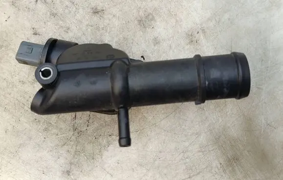 Seat Exeo (3R) Engine coolant pipe/hose 03L121132A PA66GF30