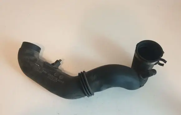 Subaru Impreza III Turbo air intake inlet pipe/hose A12AG05