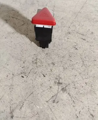 Skoda Fabia Mk1 (6Y) Hazard light switch 6Y0953235 28500