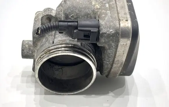 BMW 5 E60 E61 Engine shut-off valve 7502444