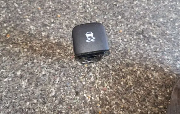 Traction control (ASR) switch
