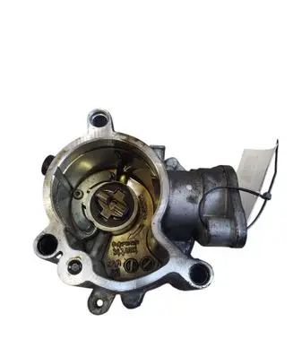 Volvo V40 Vacuum pump 31316143