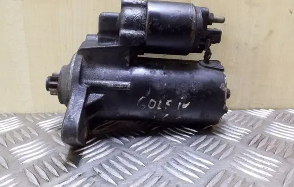 Volkswagen Golf IV Starter motor 020911023F 0001121006