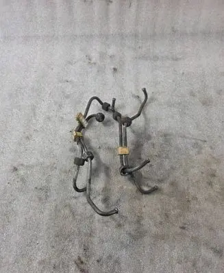 Fuel injector supply line/pipe