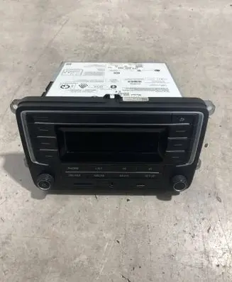Volkswagen Transporter - Caravelle T6 Radio/CD/DVD/GPS head unit 7F0035153