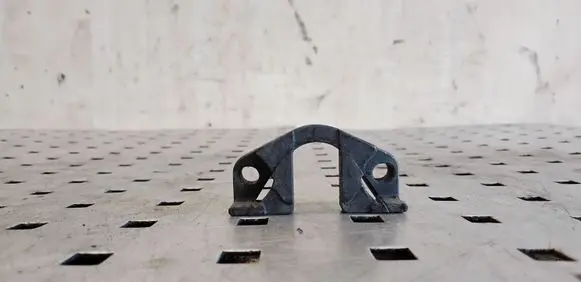 BMW X3 E83 Fuel Injector clamp holder