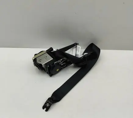 Volkswagen PASSAT B8 Front seatbelt 631627100C 4M0857819