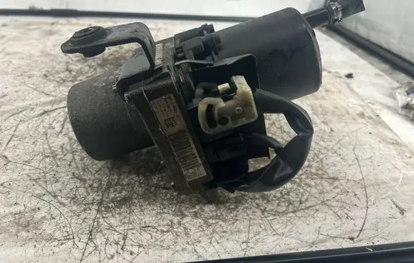 Peugeot 5008 Power steering pump A5102322
