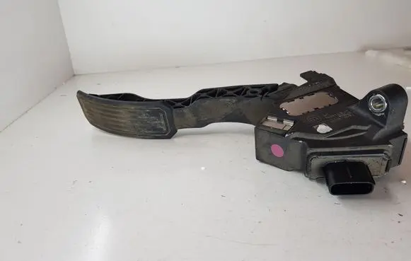 Toyota Auris 150 Accelerator throttle pedal 7811002020