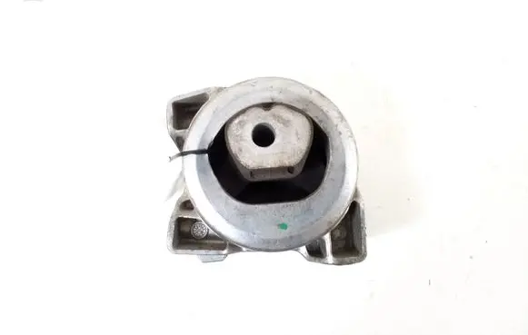Mercedes-Benz A W169 Engine mount bracket A1692400618