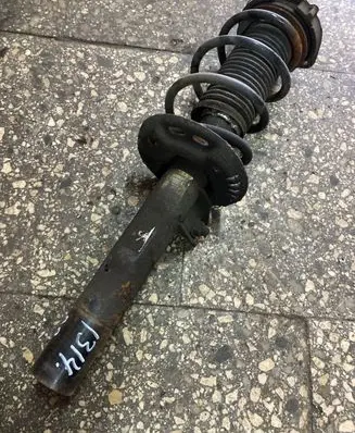 Volkswagen Golf VI Front shock absorber/damper