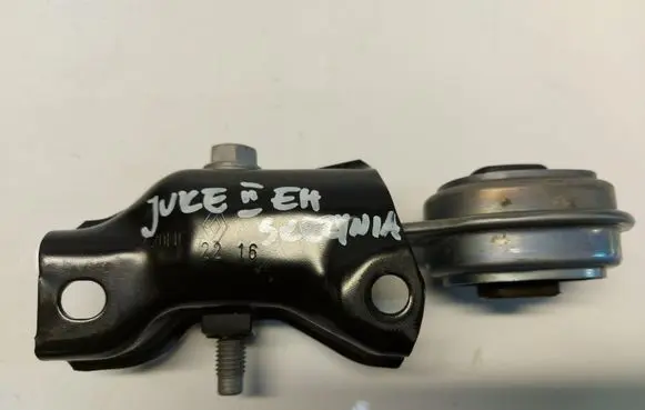 Nissan Juke II F16 Gearbox mounting bracket 113322829R