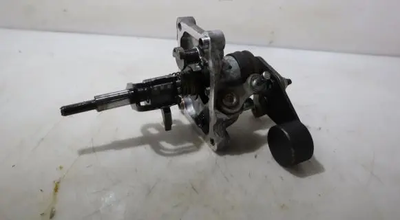 Toyota Aygo AB40 Gear selector/shifter in gearbox 