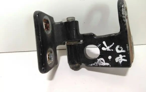 Land Rover Range Rover L322 Front door lower hinge 