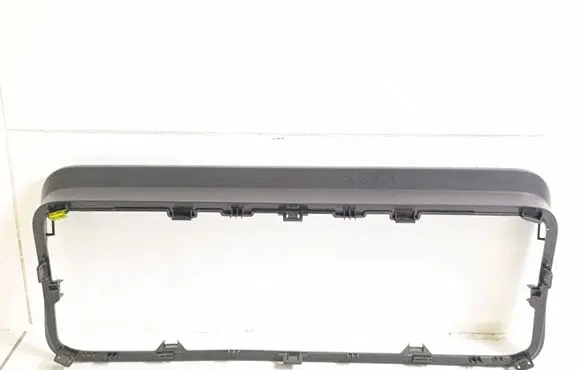 Radio/GPS head unit trim