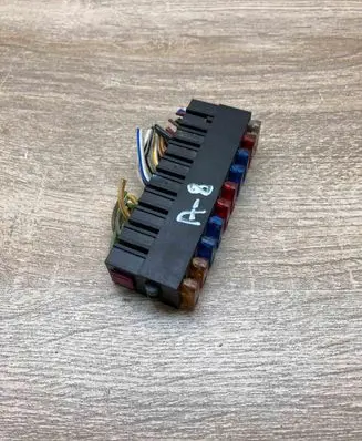 Audi A6 S6 C6 4F Fuse module 4D0937501