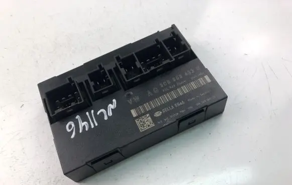 Volkswagen PASSAT B6 Central body control module 3C0959433R