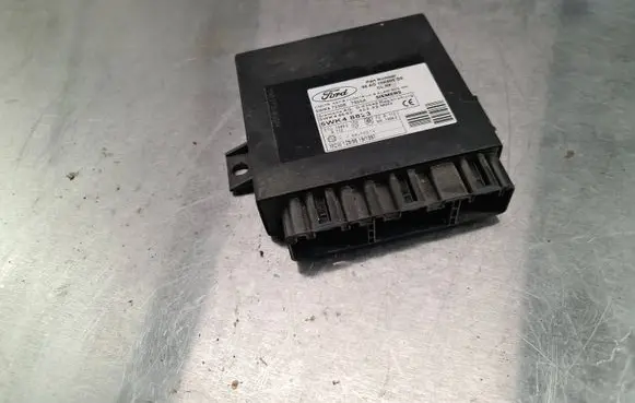 Ford Focus Comfort/convenience module 98AG15K600DB