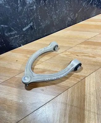 Mercedes-Benz S W221 Front lower control arm/wishbone 