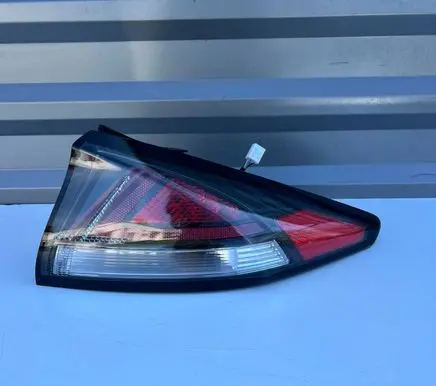 Hyundai Ioniq Rear/tail lights 92402G2200 220706 1028138