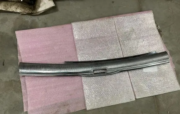 Volkswagen PASSAT B5 Trunk/boot sill cover protection 3B9863459J