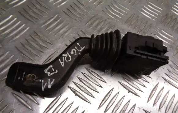 Opel Tigra B Indicator stalk 09185413