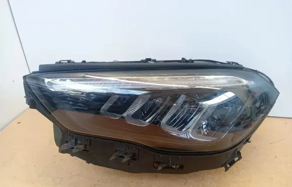 Mercedes-Benz GLA H247 Headlight/headlamp 2479063504