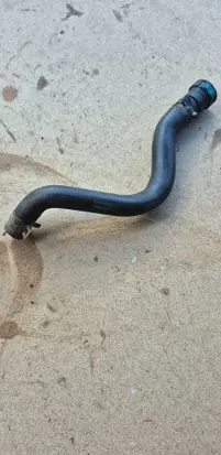 Engine coolant pipe/hose