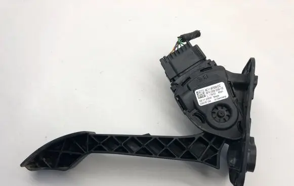 Ford Transit - Tourneo Connect Accelerator throttle pedal 6C119F836CC 6PV00923810