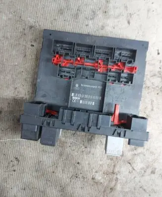 Volkswagen Touran I Comfort/convenience module 1K0937049K F005V00456 H307S0701