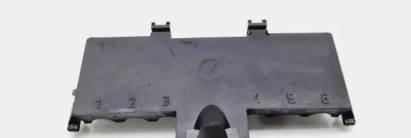 Mercedes-Benz C W203 Fuse box cover A2035450603