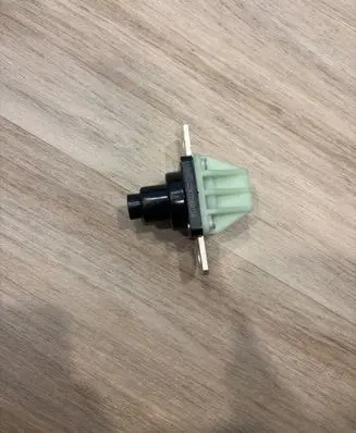 BMW i4 Battery relay fuse 0080P1100017