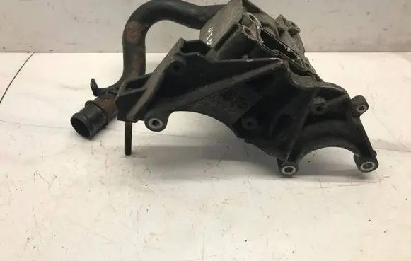 Audi A5 8T 8F Power steering pump mounting bracket 05945189A