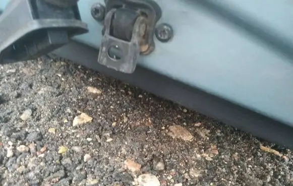 Seat Ibiza IV (6J,6P) Rear door check strap stopper