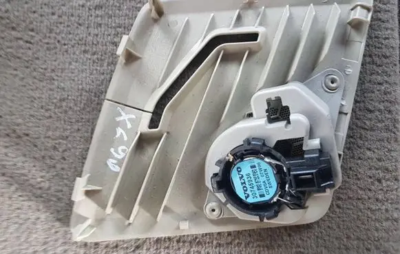 Volvo XC90 Parcel shelf speaker 30745936