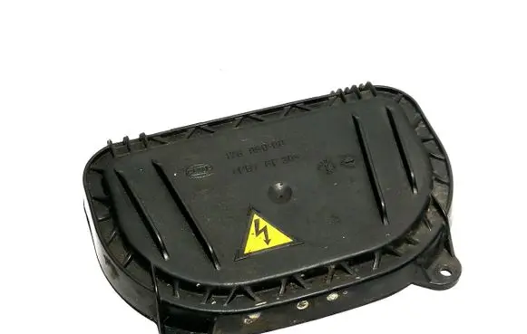 Audi A6 S6 C7 4G Headlight/headlamp dust cover 17606000