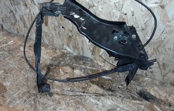 Mercedes-Benz E W211 Headlight/headlamp mounting bracket