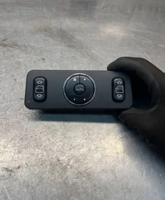Mercedes-Benz ML W164 Electric window control switch A1638200326
