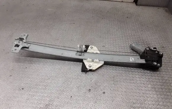 Honda CR-V Front door window regulator with motor