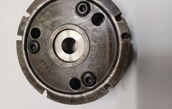 Volkswagen Transporter - Caravelle T5 Timing chain sprocket 070109277B