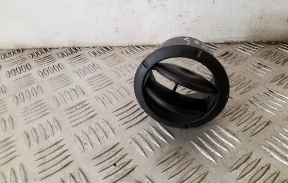 Opel Movano B Dash center air vent grill 687604194R 687609254R