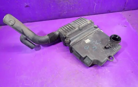 Fiat Punto (199) Air filter box 