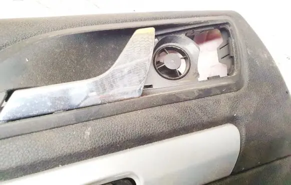 Skoda Octavia Mk2 (1Z) Rear door interior handle 1z083924