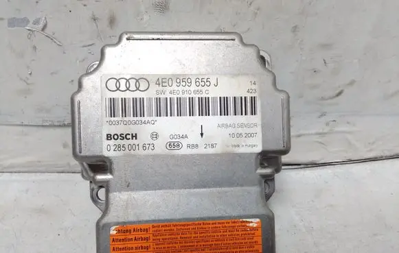 Audi A8 S8 D3 4E Airbag control unit/module 4E0959655J 4E0910655C 0285001673