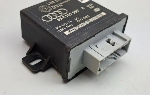 Audi Q5 SQ5 Light module LCM 8K0907357B 00837924