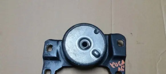 Ford Kuga II Engine mounting bracket