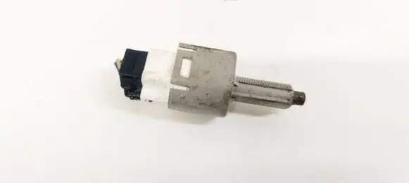 Toyota RAV 4 (XA30) Brake pedal sensor switch
