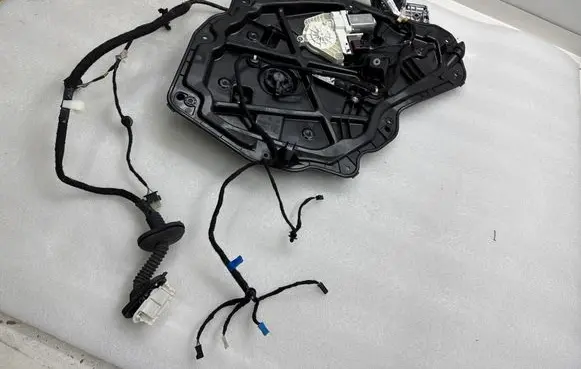 Tesla Model Y Rear door window regulator with motor 149551300E 103676200A 148905400E
